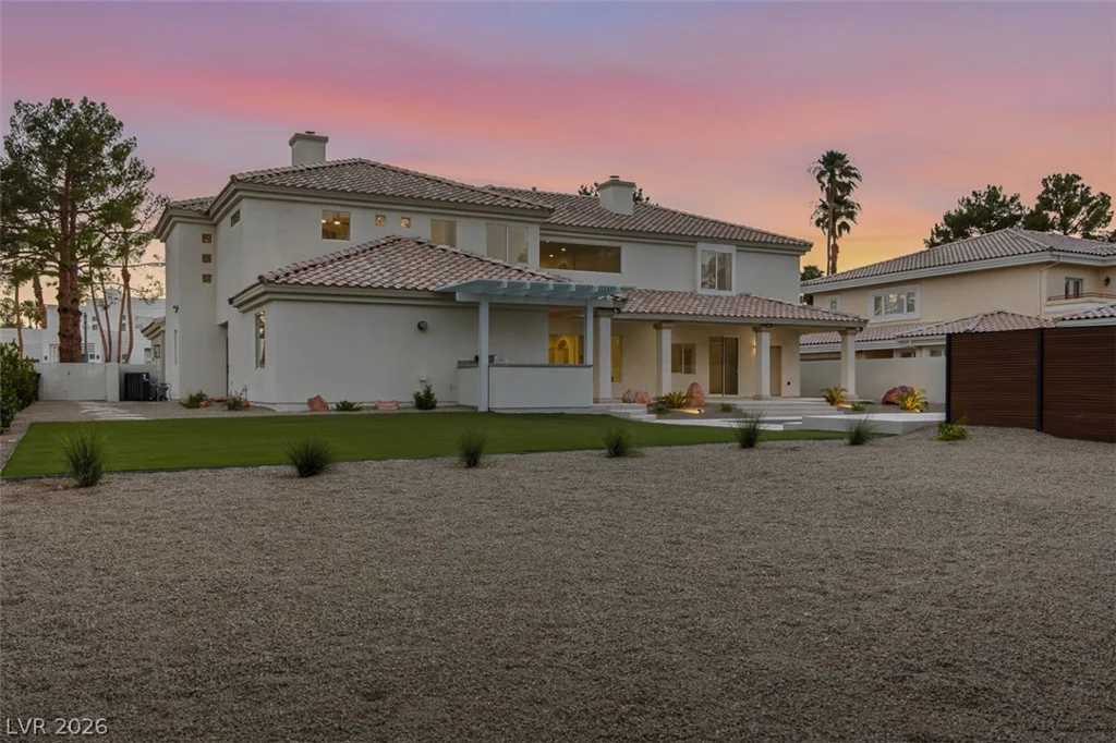1504 Silver Oaks, Las Vegas, NV 89117