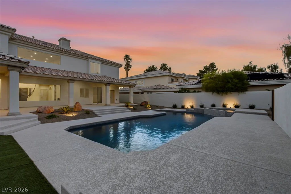 1504 Silver Oaks, Las Vegas, NV 89117