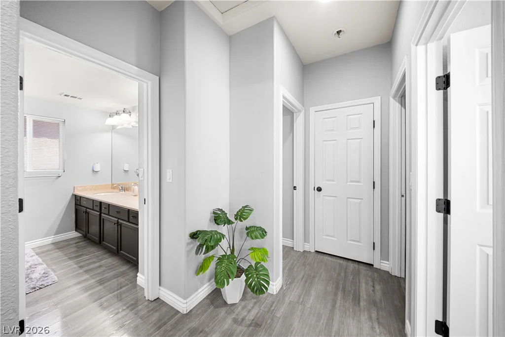9420 Logan Ridge, Las Vegas, NV 89139