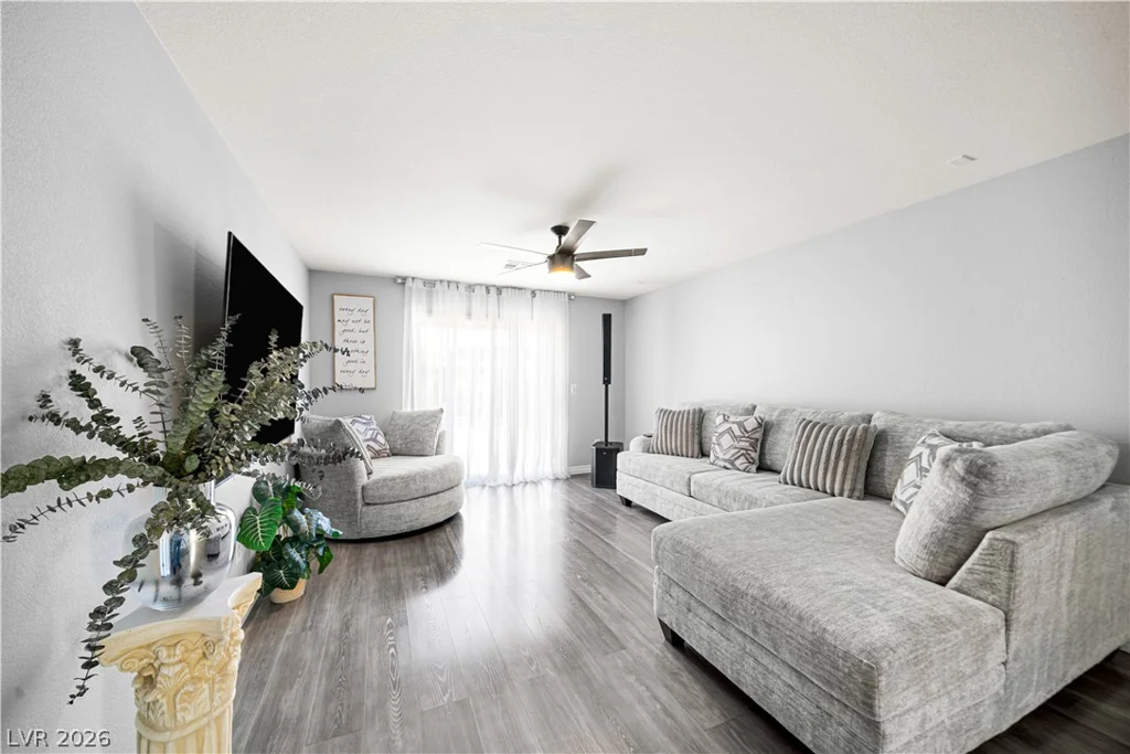 9420 Logan Ridge, Las Vegas, NV 89139