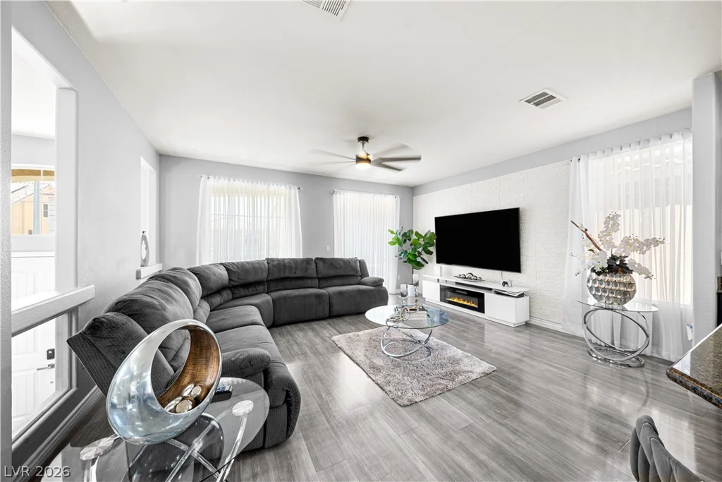 9420 Logan Ridge, Las Vegas, NV 89139