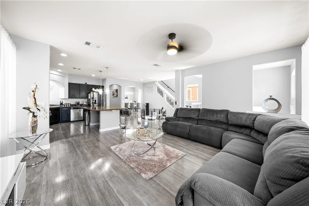 9420 Logan Ridge, Las Vegas, NV 89139