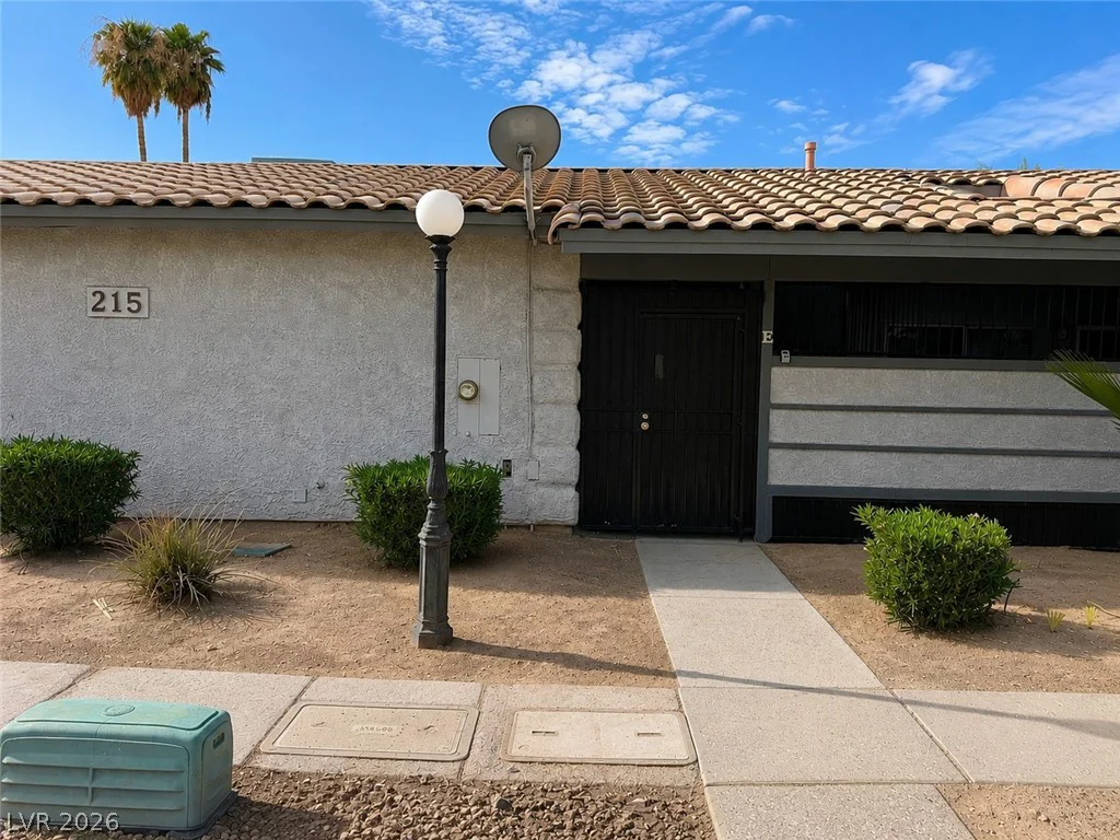 215 Lamb, Las Vegas, NV 89110