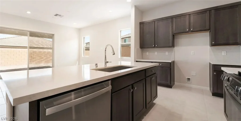 650 Ambridge, Henderson, NV 89011