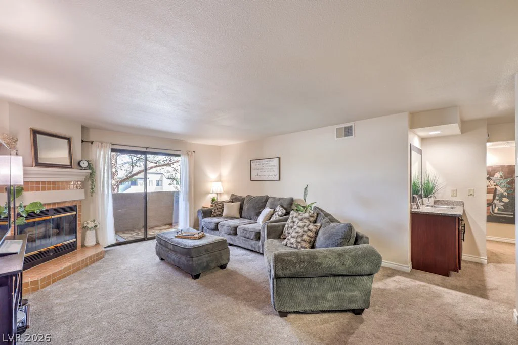 2451 Rainbow, Las Vegas, NV 89108