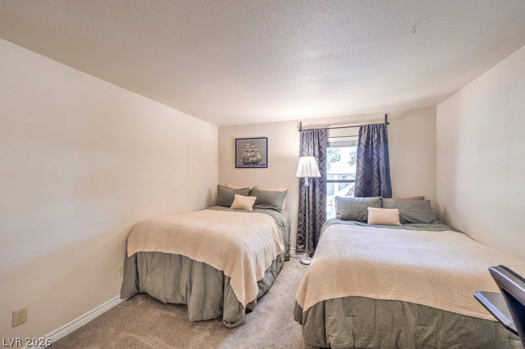 2451 Rainbow, Las Vegas, NV 89108