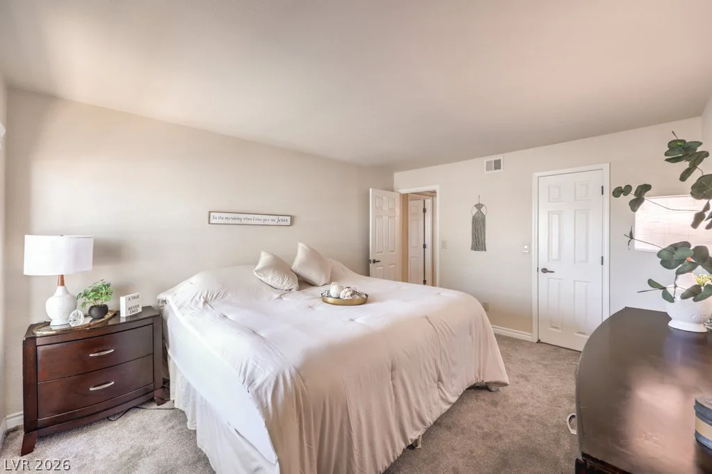 2451 Rainbow, Las Vegas, NV 89108