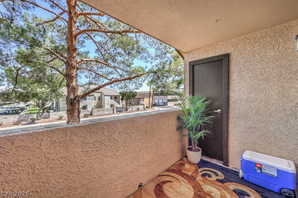 2451 Rainbow, Las Vegas, NV 89108