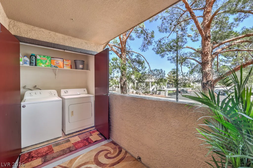 2451 Rainbow, Las Vegas, NV 89108