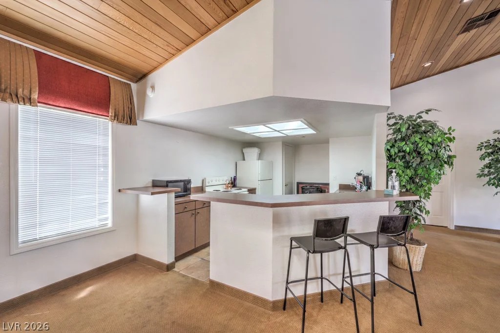 2451 Rainbow, Las Vegas, NV 89108