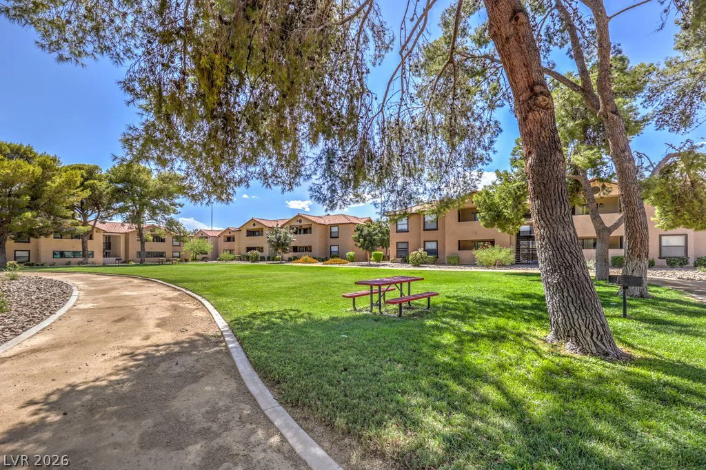 2451 Rainbow, Las Vegas, NV 89108