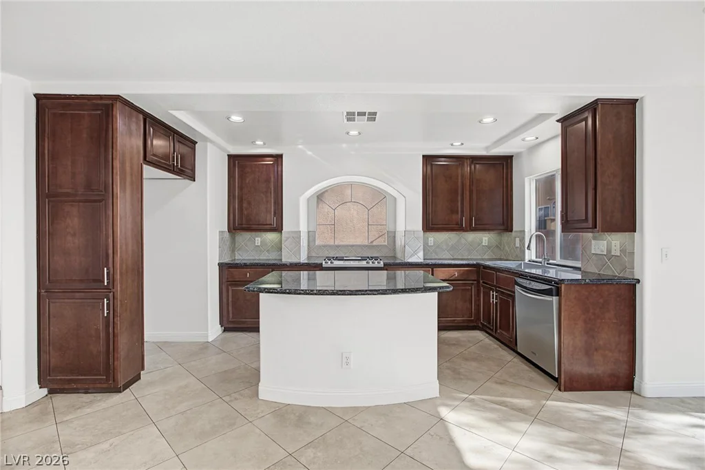8470 Summers Ranch, Las Vegas, NV 89139