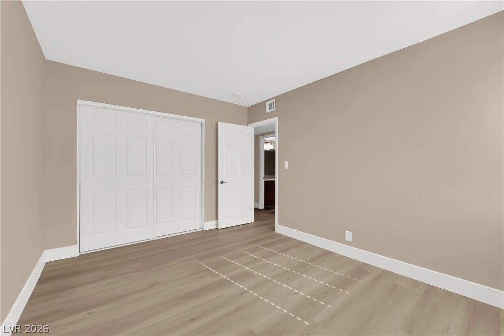5386 River Glen, Las Vegas, NV 89103