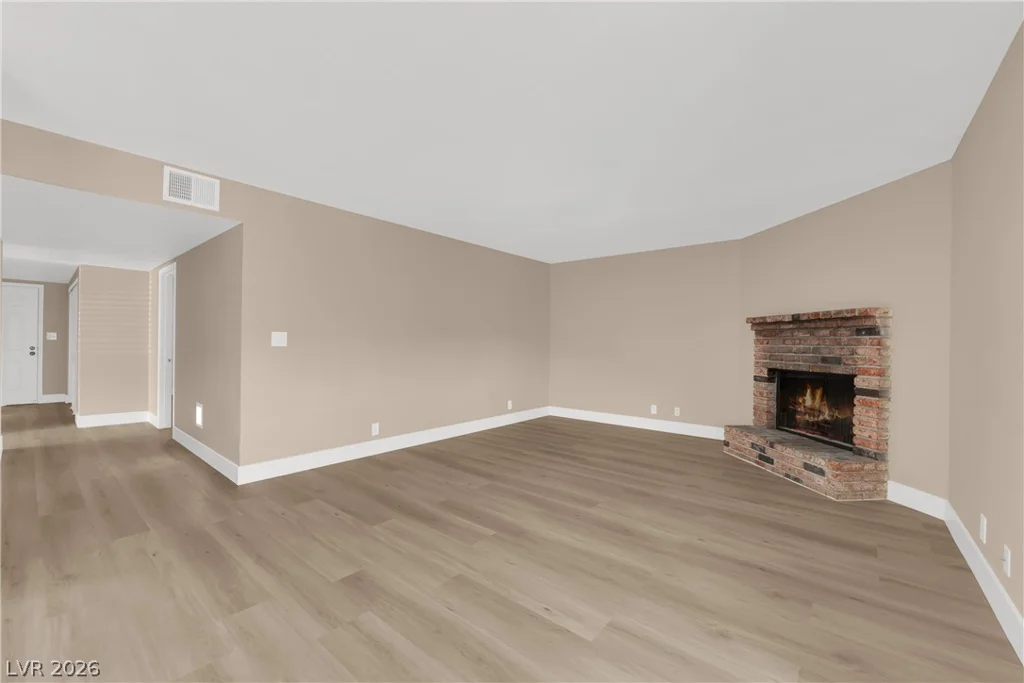 5386 River Glen, Las Vegas, NV 89103