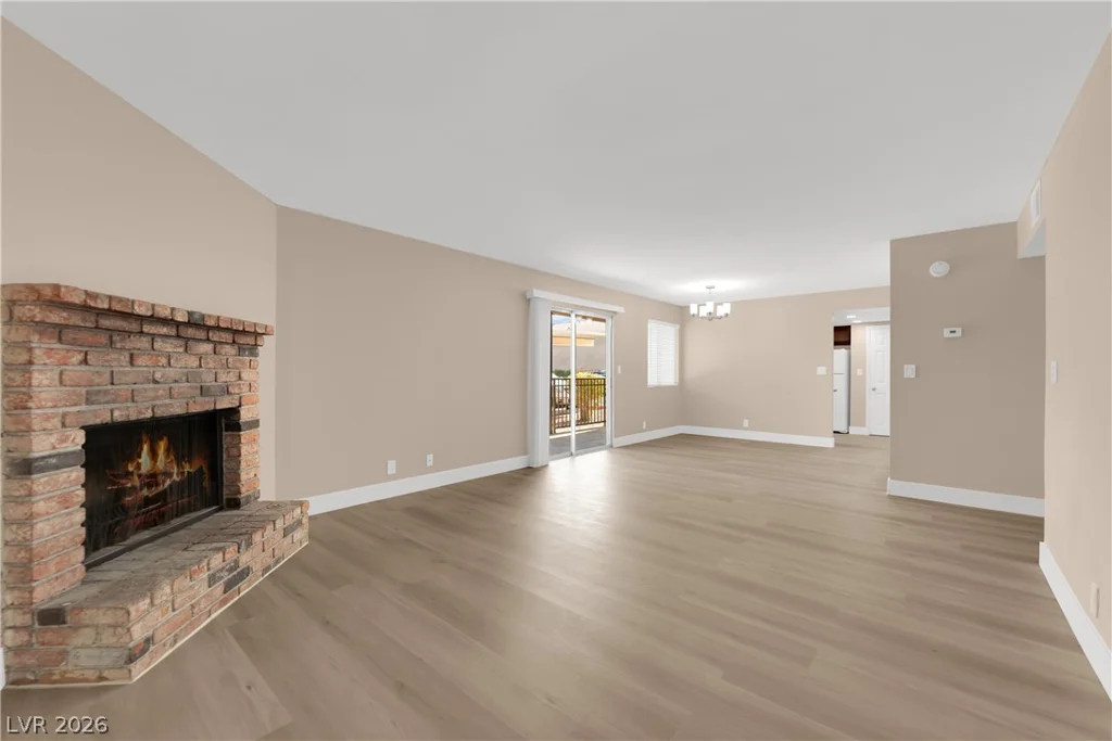 5386 River Glen, Las Vegas, NV 89103