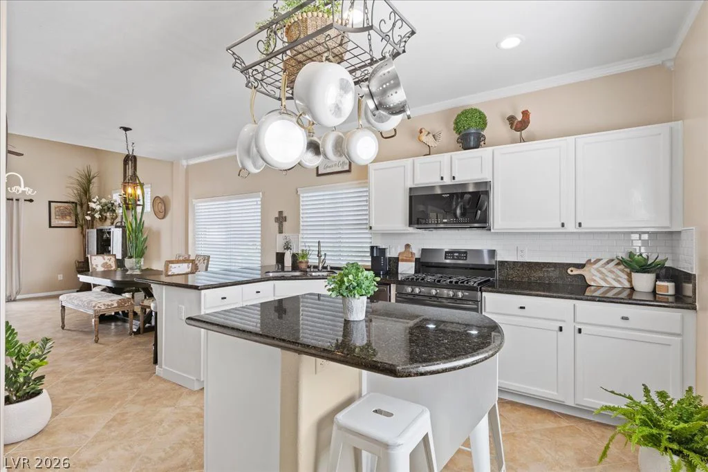 10528 India Hawthorn, Las Vegas, NV 89144