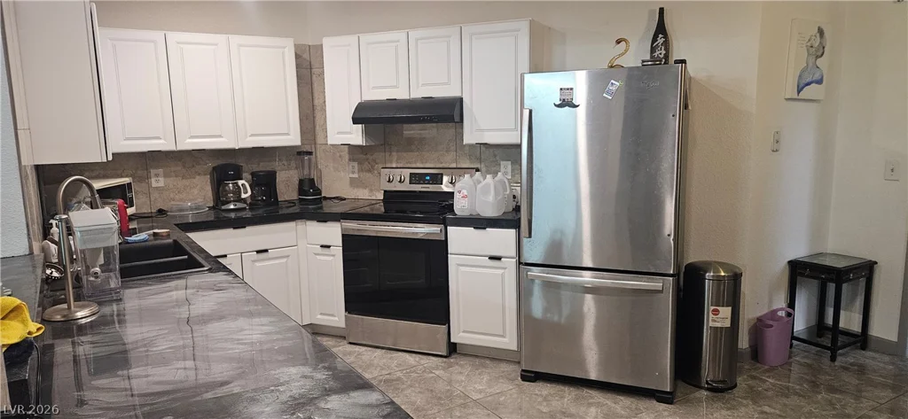 5081 Pioneer, Las Vegas, NV 89146