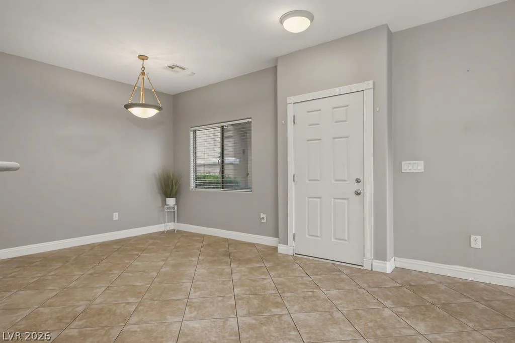 9068 Bushy Tail, Las Vegas, NV 89149