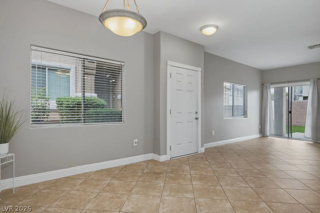 9068 Bushy Tail, Las Vegas, NV 89149