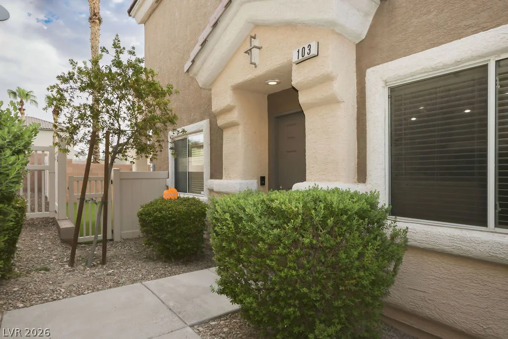 9068 Bushy Tail, Las Vegas, NV 89149