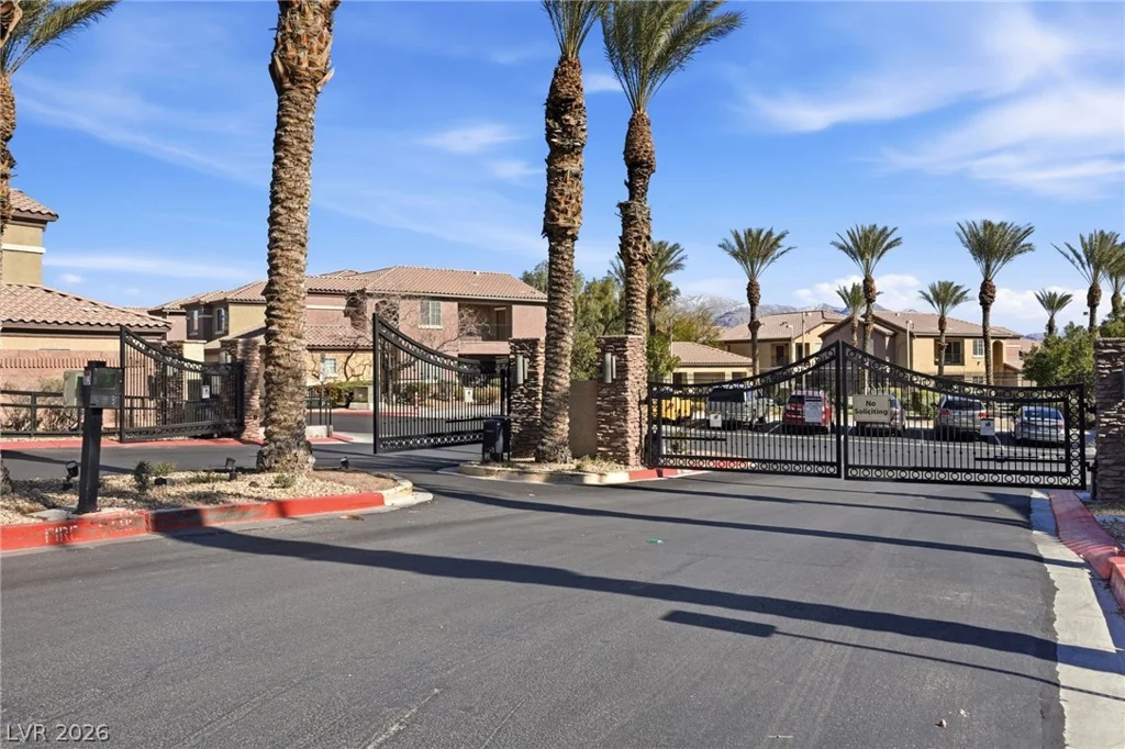 6868 Sky Pointe, Las Vegas, NV 89131