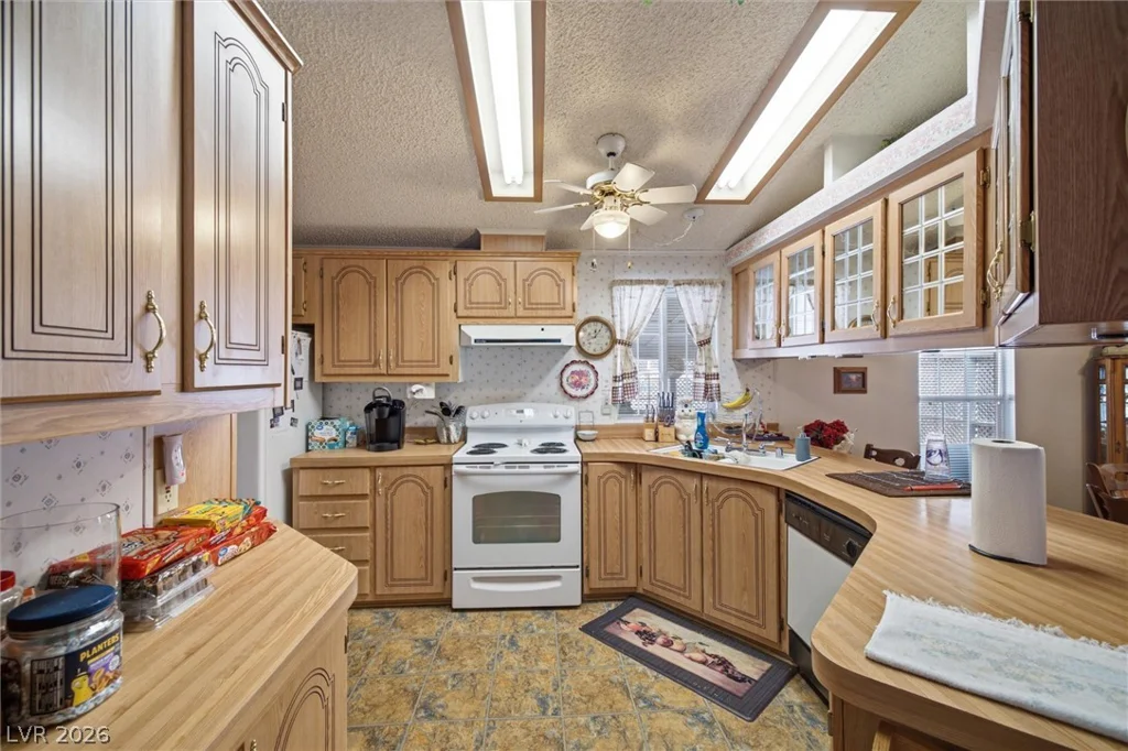 2430 Quebec, Pahrump, NV 89048
