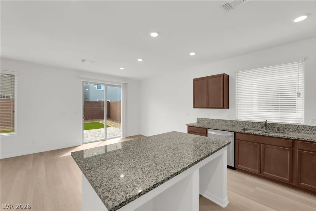 5803 Haleh, Las Vegas, NV 89141