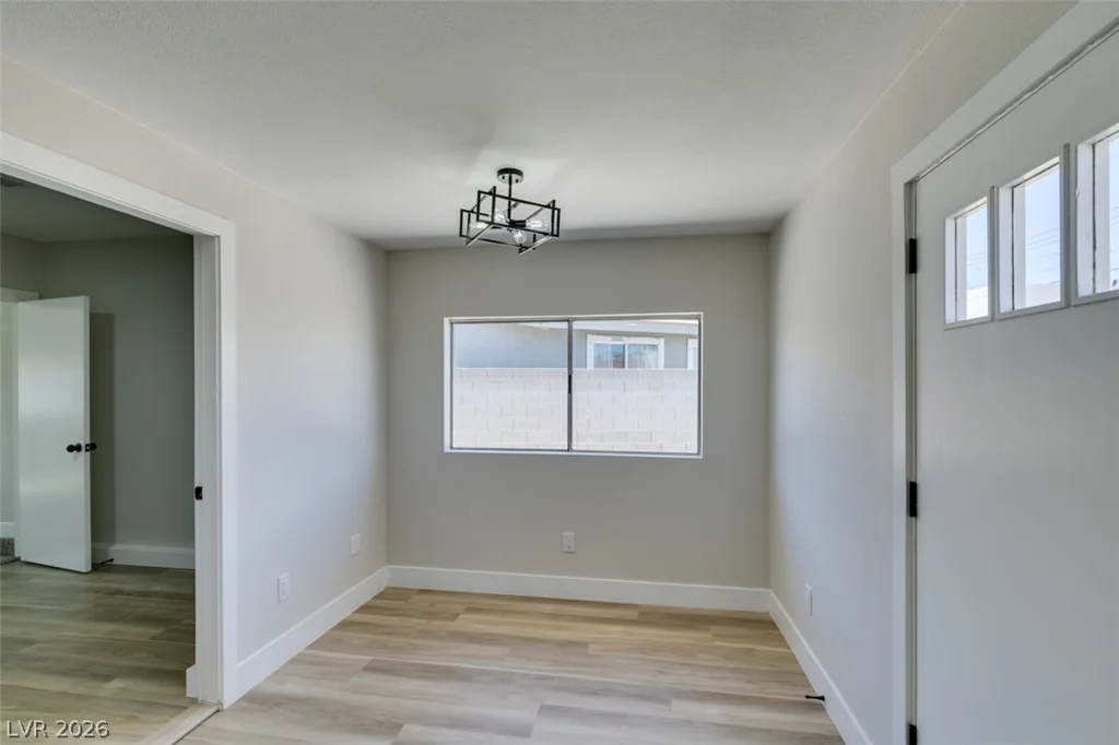 5920 Forrest Hills, Las Vegas, NV 89108