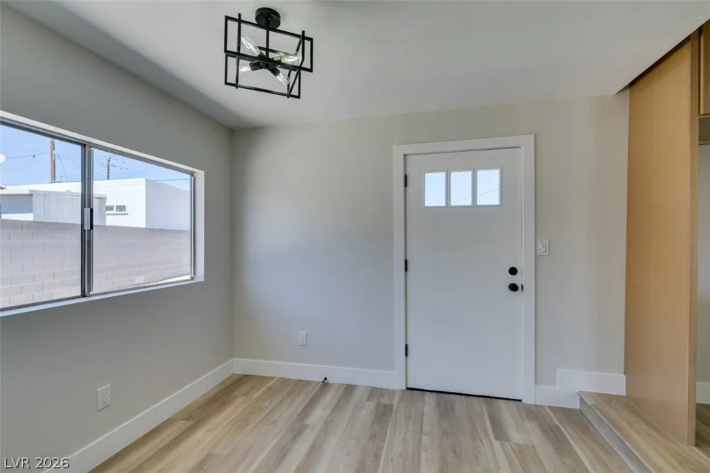 5920 Forrest Hills, Las Vegas, NV 89108