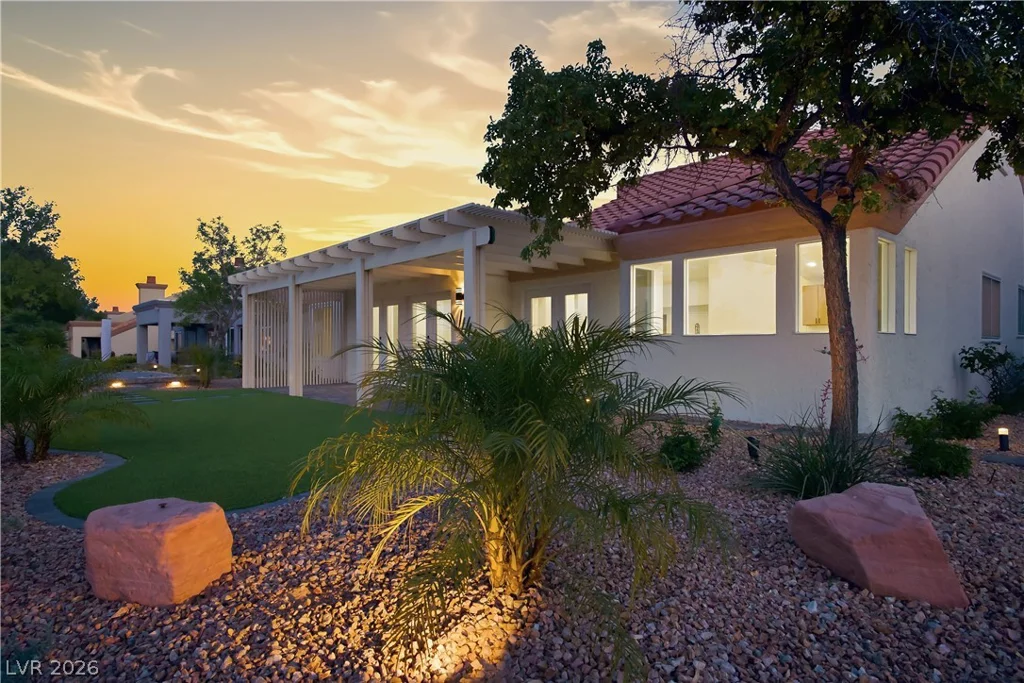 9104 Sundial, Las Vegas, NV 89134