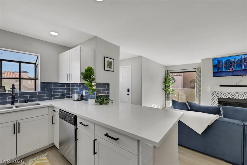 2984 Juniper Hills, Las Vegas, NV 89142