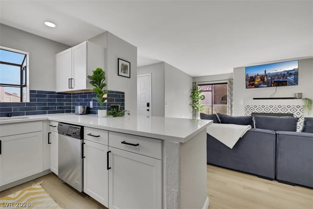 2984 Juniper Hills, Las Vegas, NV 89142
