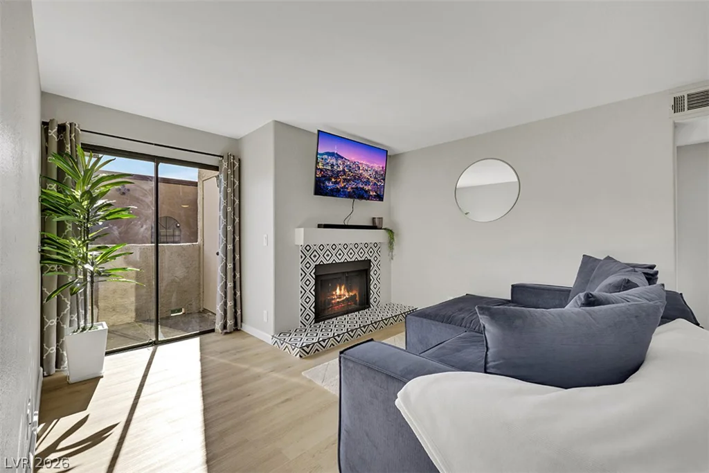 2984 Juniper Hills, Las Vegas, NV 89142