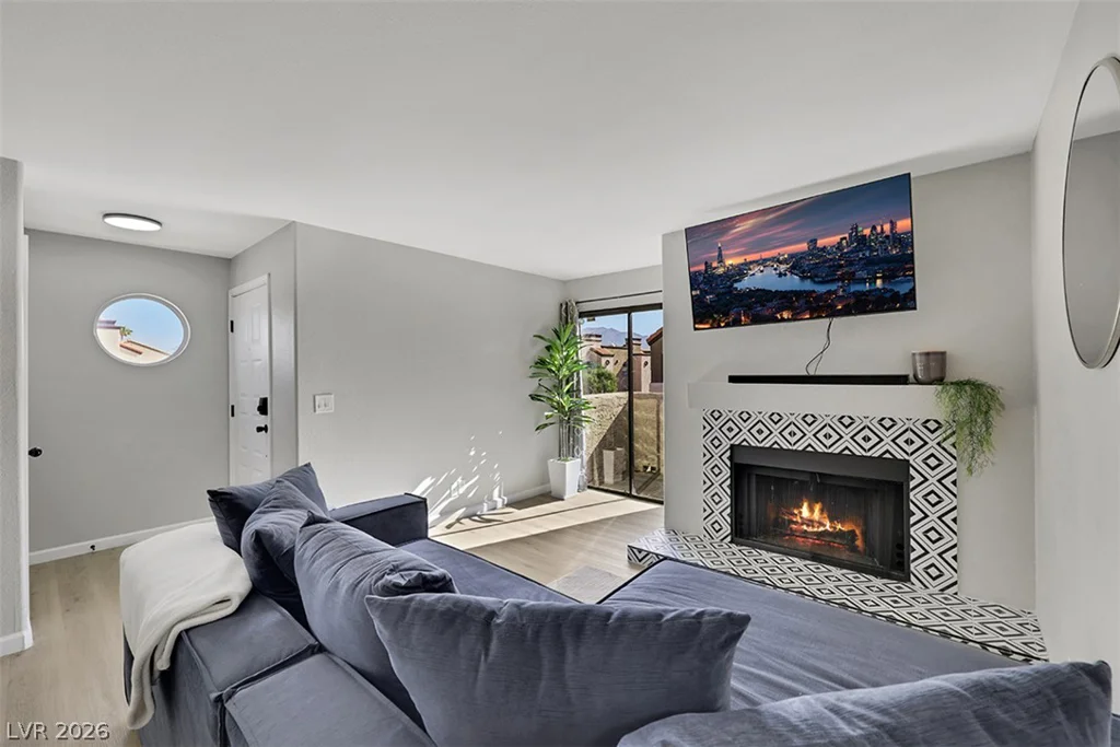 2984 Juniper Hills, Las Vegas, NV 89142