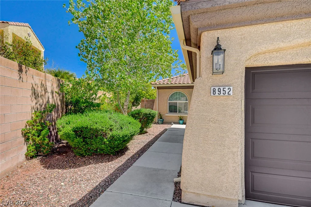 8952 Sandy Isle, Las Vegas, NV 89131
