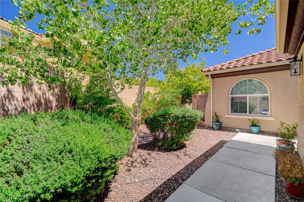 8952 Sandy Isle, Las Vegas, NV 89131