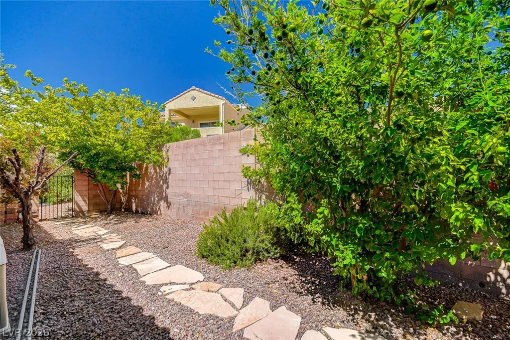 8952 Sandy Isle, Las Vegas, NV 89131