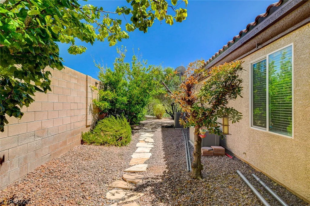 8952 Sandy Isle, Las Vegas, NV 89131
