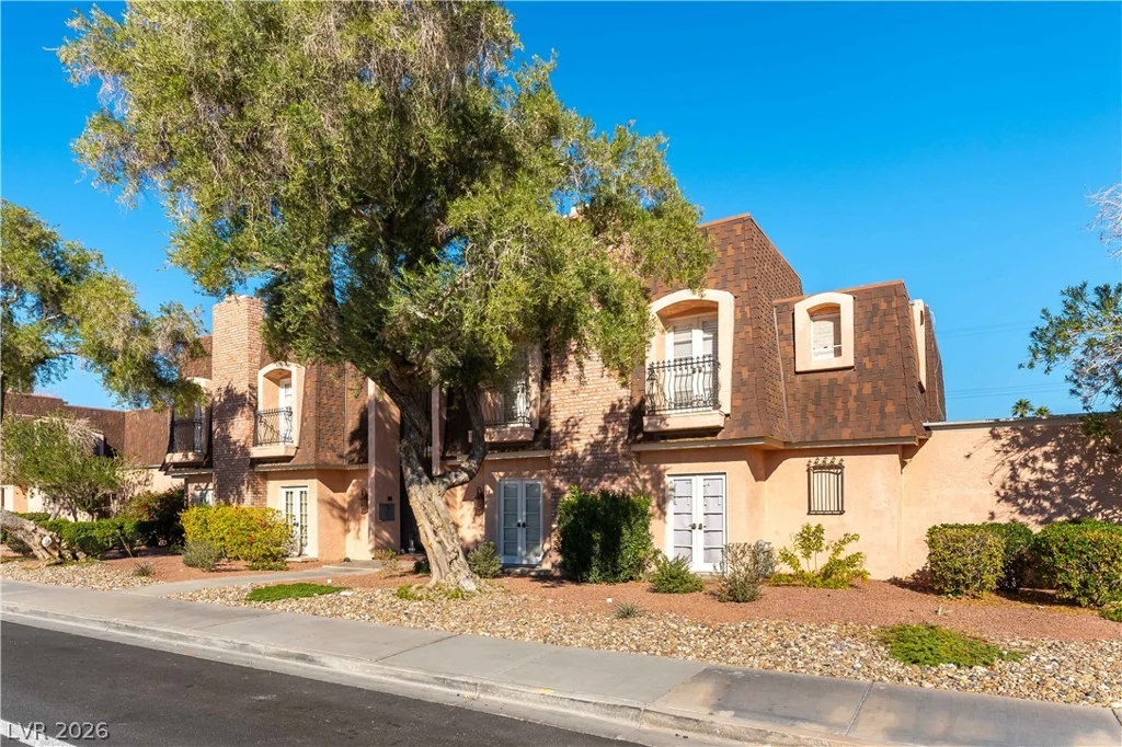 1301 St Louis, Las Vegas, NV 89104
