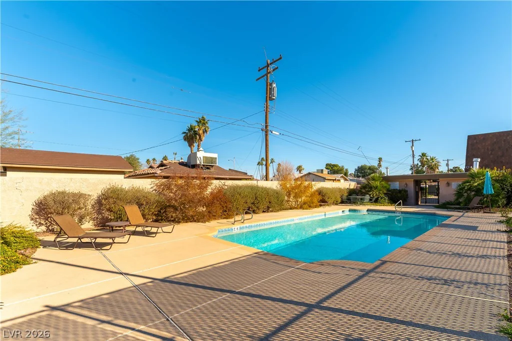 1301 St Louis, Las Vegas, NV 89104