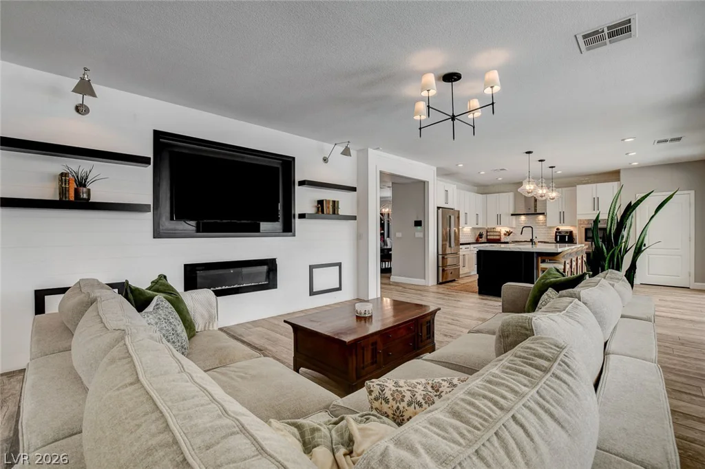 3095 Regal Cove, Las Vegas, NV 89117