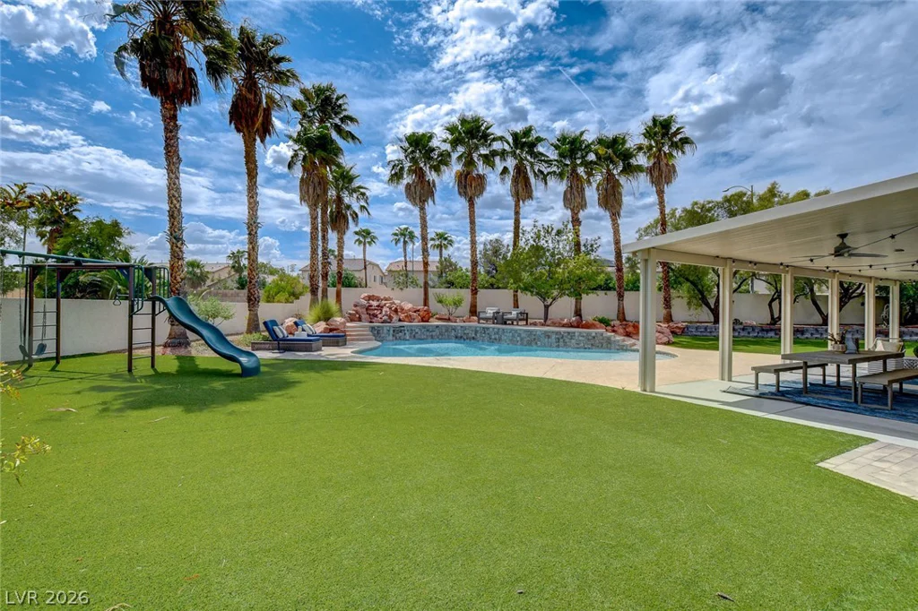 3095 Regal Cove, Las Vegas, NV 89117