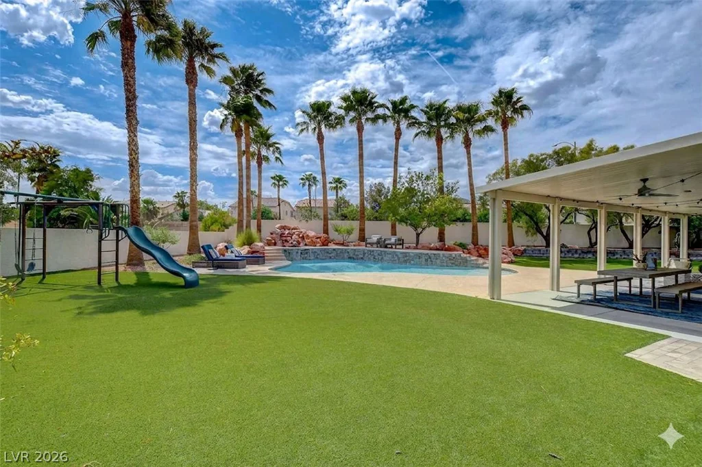 3095 Regal Cove, Las Vegas, NV 89117