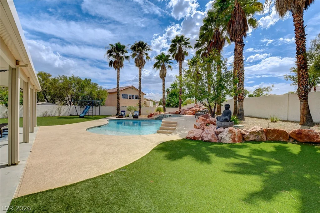 3095 Regal Cove, Las Vegas, NV 89117