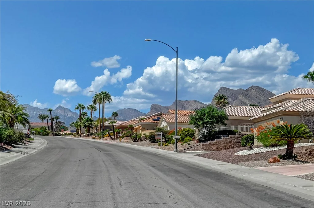 10312 Willamette, Las Vegas, NV 89134