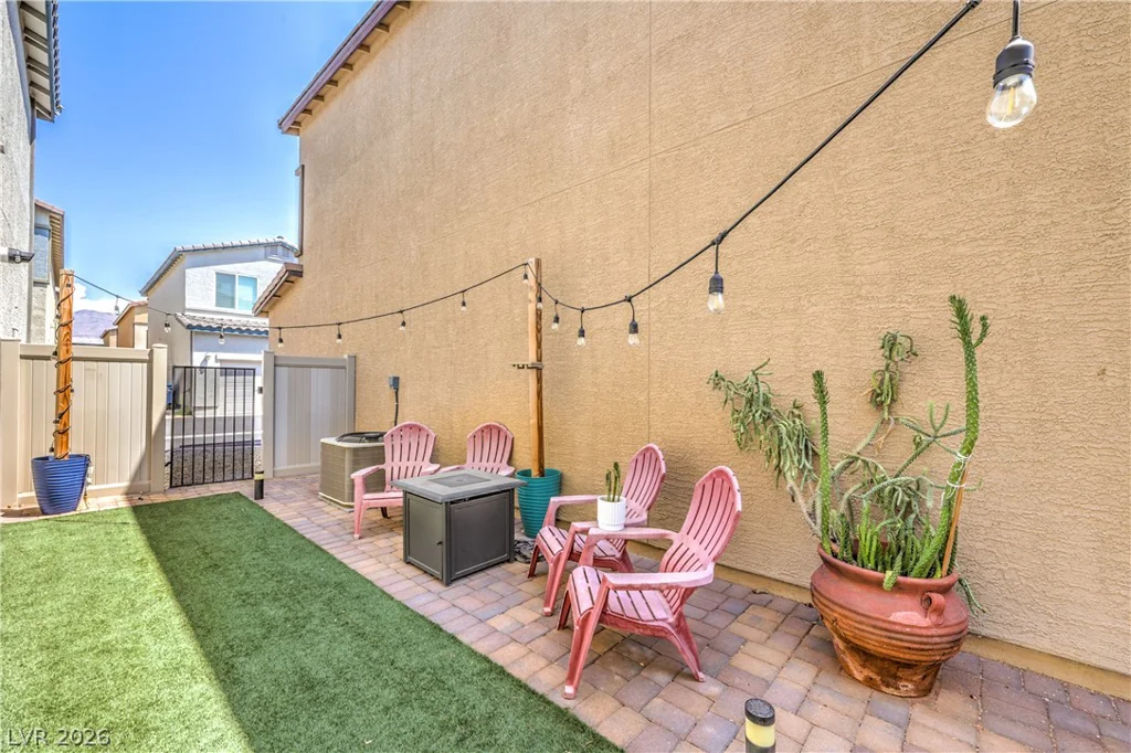 7313 Sunray Point, North Las Vegas, NV 89084