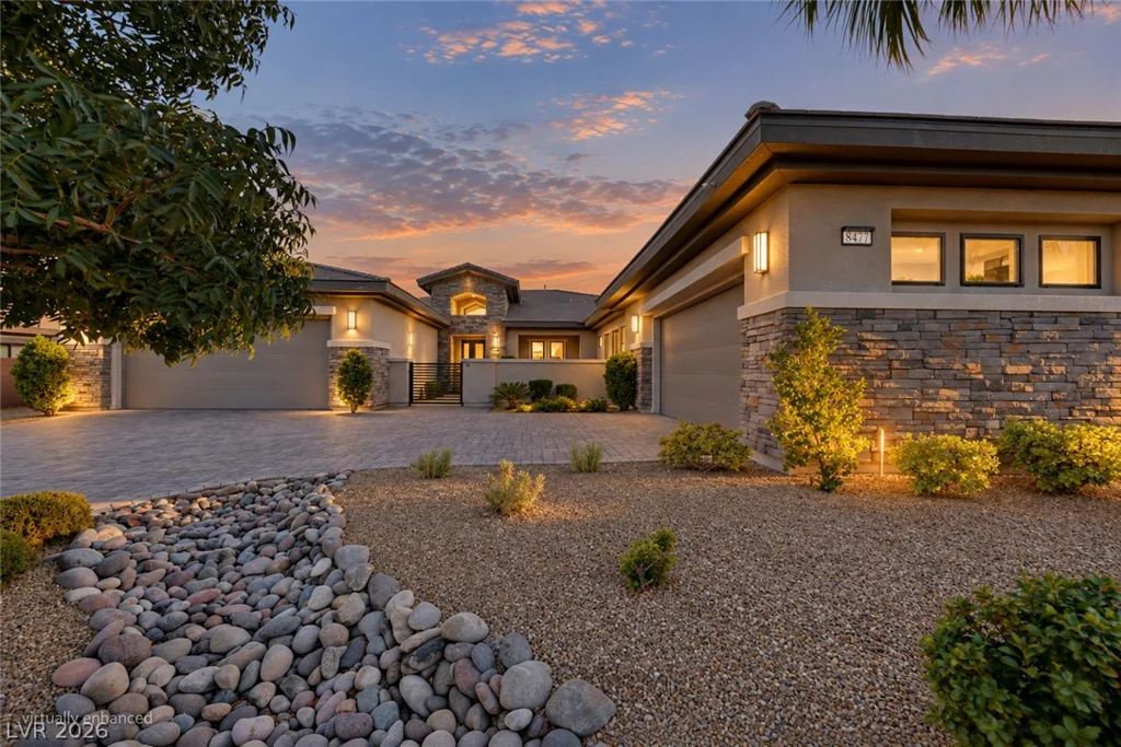 8477 Wolf Mountain, Las Vegas, NV 89129