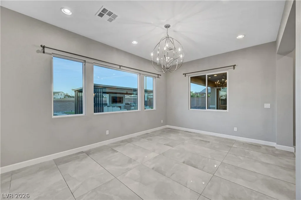 8477 Wolf Mountain, Las Vegas, NV 89129
