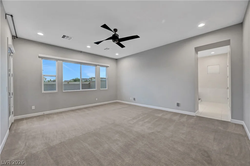 8477 Wolf Mountain, Las Vegas, NV 89129