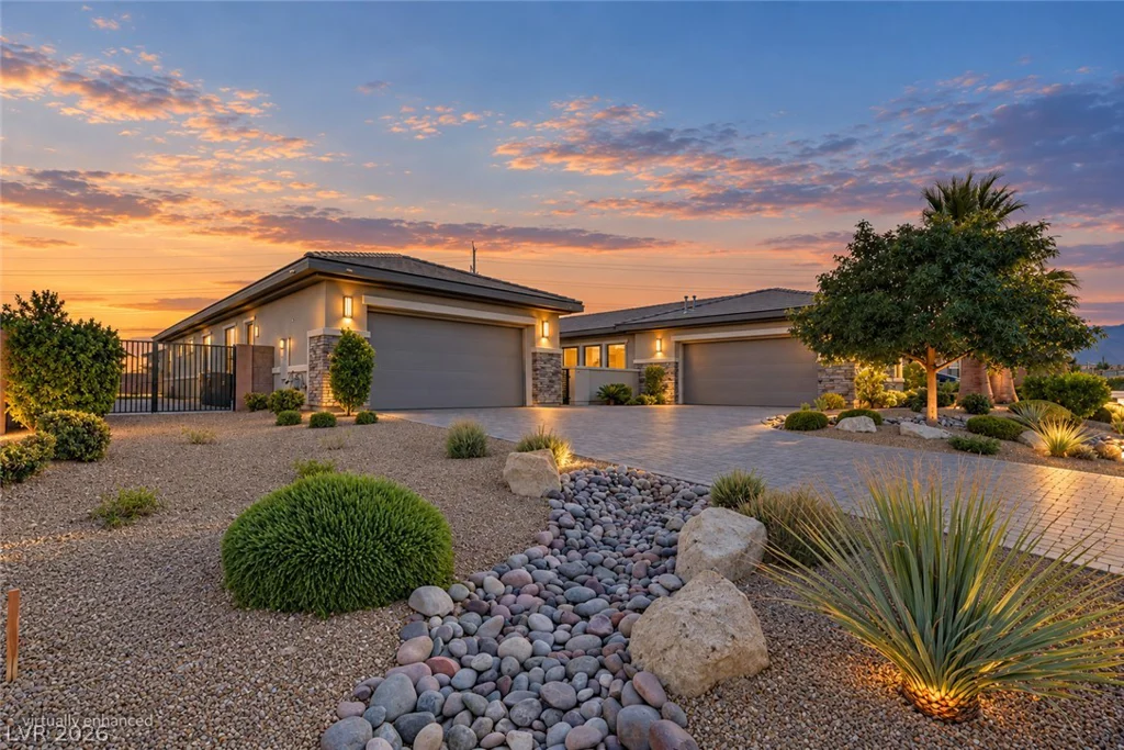8477 Wolf Mountain, Las Vegas, NV 89129